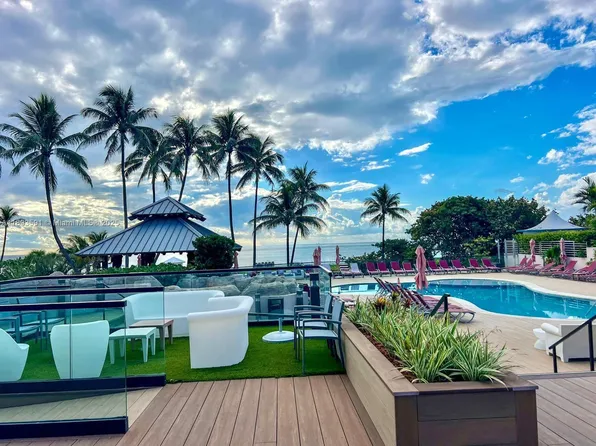 5225 Collins Ave APT 517, Miami Beach, FL 33140