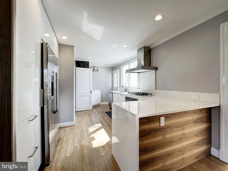 5208 Glenwood Rd — Photo 17
