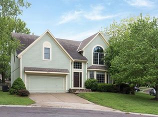 11517 W 115th St, Overland Park, KS 66210