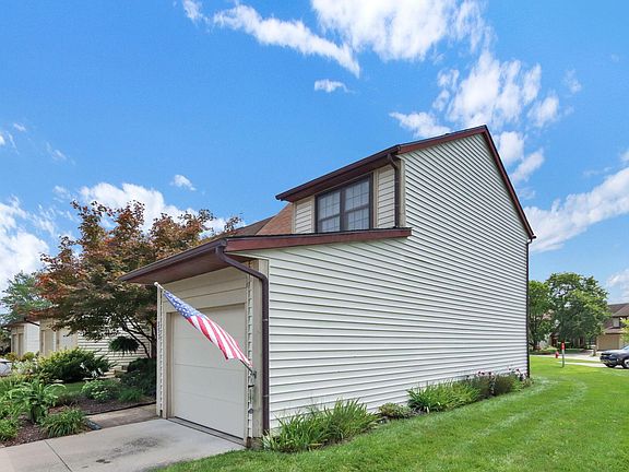 5th image of 353 Macintosh Way