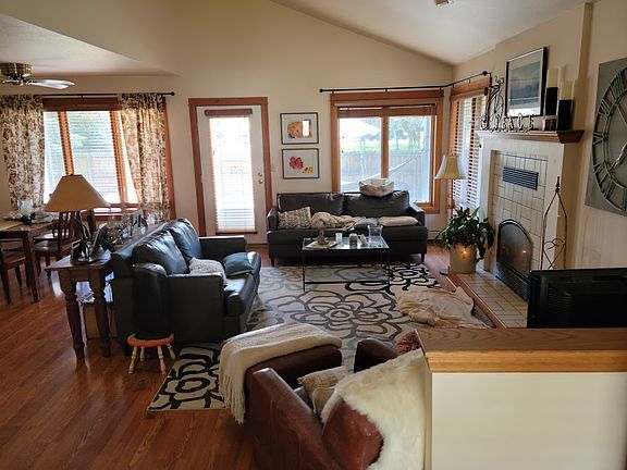 5th image of 923 Woodland Dr