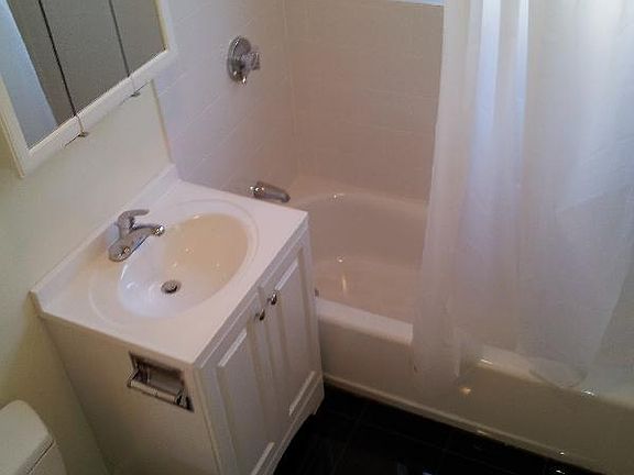 2nd image of 106 Longwood Ave APT 04