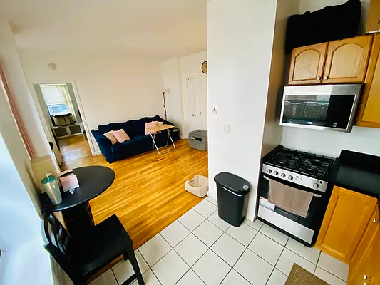 Rented by Douglas Elliman | media 7