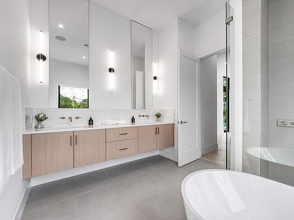 5th image of 16701 Mosaic Place