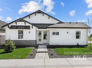 9943 W Sunberry Ct, Star, ID 83669