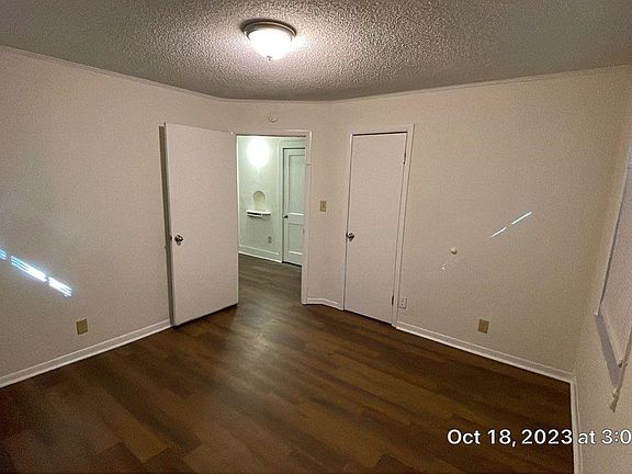 4th image of 75 E Peebles Rd