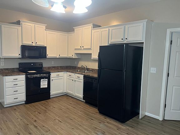 5th image of 4812 Southern Oaks Ln