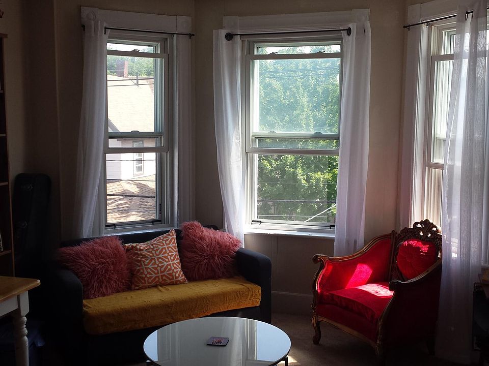 2nd image of 507 Shirley St #5