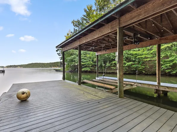 490 Rockview Dr, Spring City, TN 37381