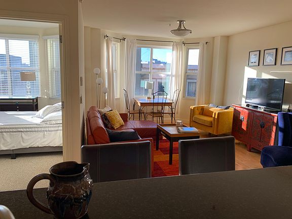 4th image of 52 Sheridan St #C