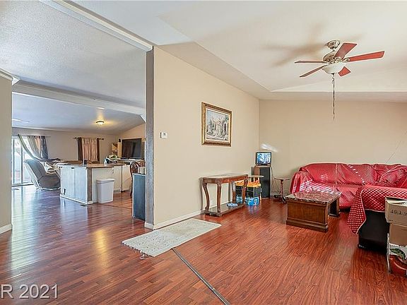 4th image of 4876 Saguaro Way