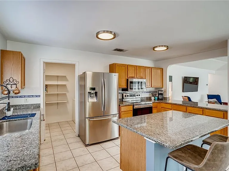 1020 Skylark Hill Ln — Photo 14