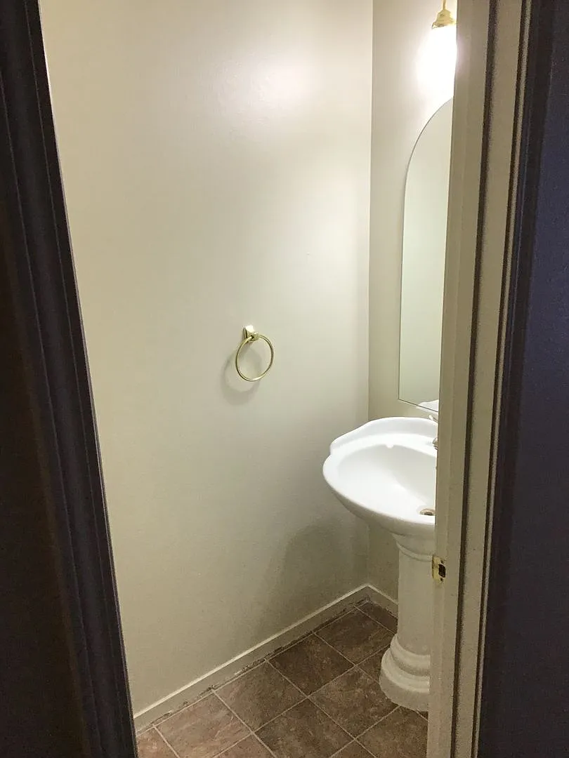 502NO-Richman, Elfie — Photo 3