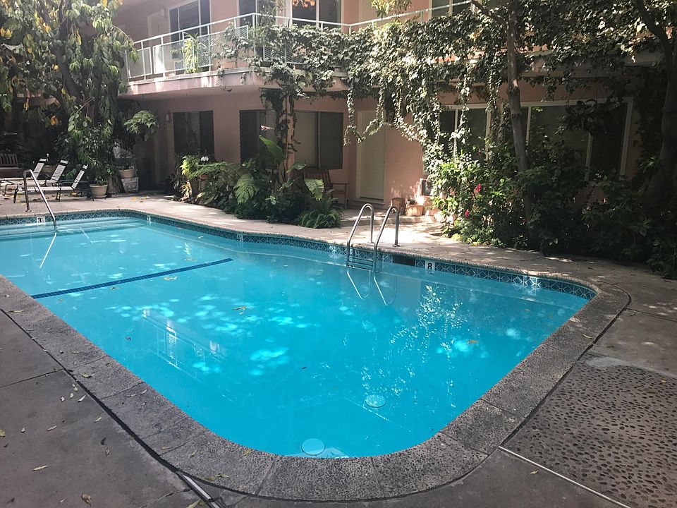 2nd image of 4222 Longridge Ave #9