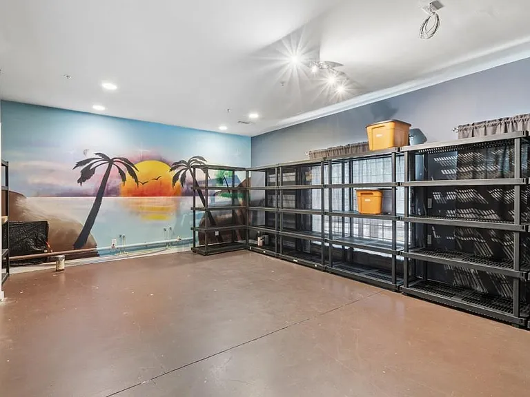 238 Walker St SW #37 — Photo 4