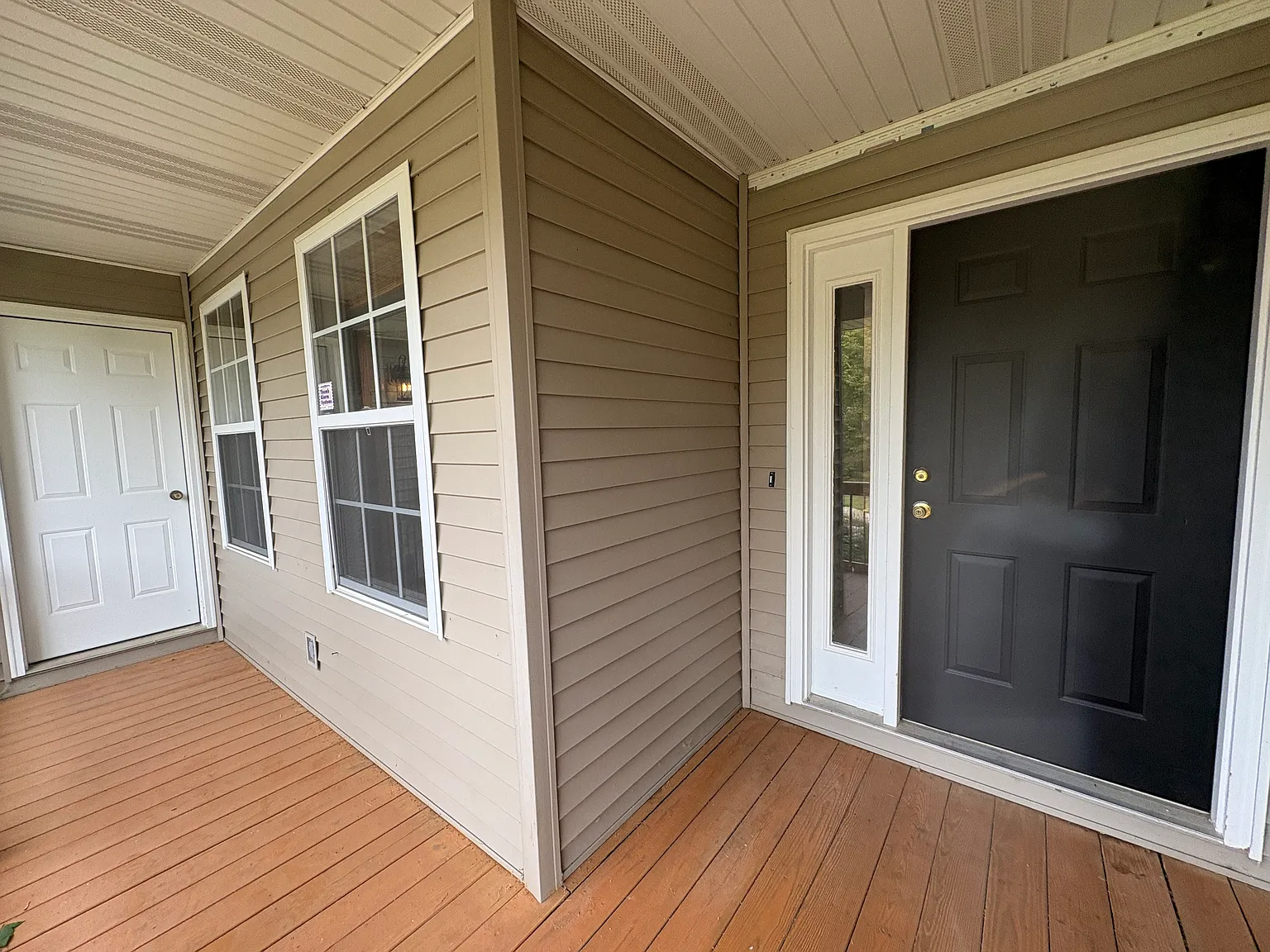4 bed, 1800 sqft, $2,700 — Photo 4