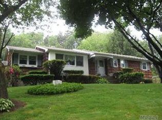 258 Gibbs Pond Rd, Nesconset, NY 11767