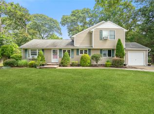 3 Lilly Court, Moriches, NY 11955 | MLS #889876 | Zillow