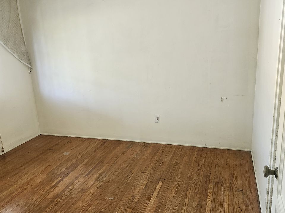 1st image of 4554 Santa Monica Ave