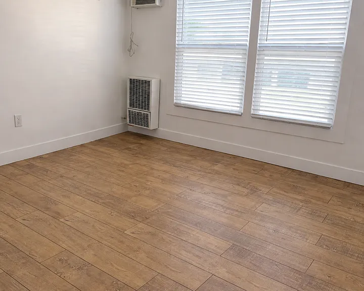 450 S Benton — Photo 3