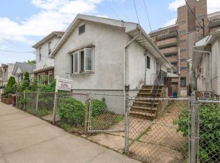 1114 Banner Ave, Brooklyn, NY 11235
