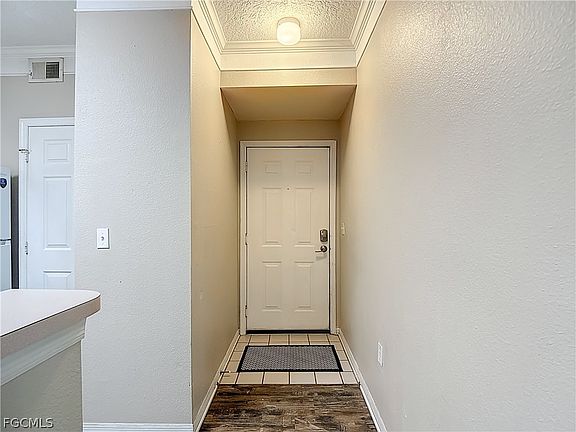 5th image of 11490 Villa Grand APT 205