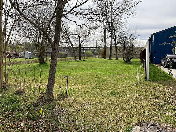 Fell view of lot