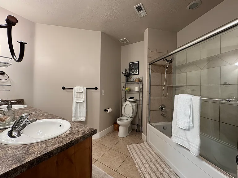 3344 S 800 E — Photo 17