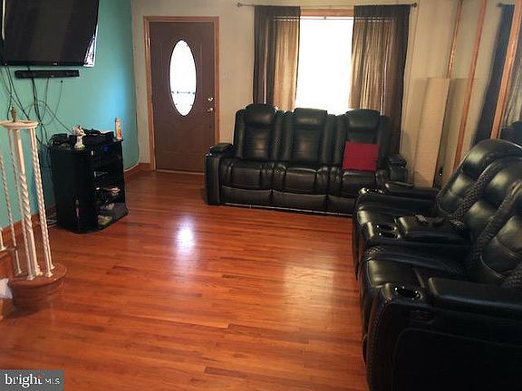 3rd image of 4306 Longshore Ave