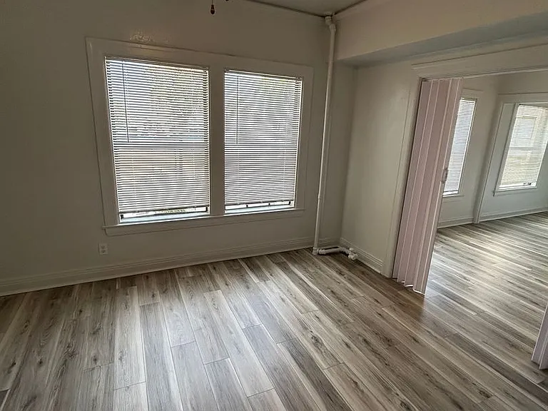 The Blackstone Apartments — Photo 19