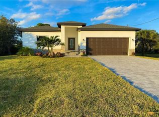 124 Naomi Pl, Rotonda West, FL 33947