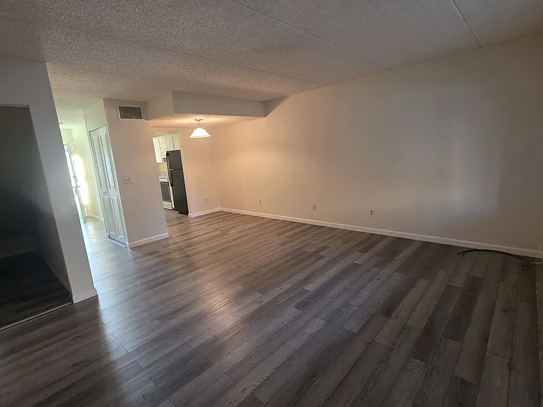 55 Vining Ct #206 — Photo 5