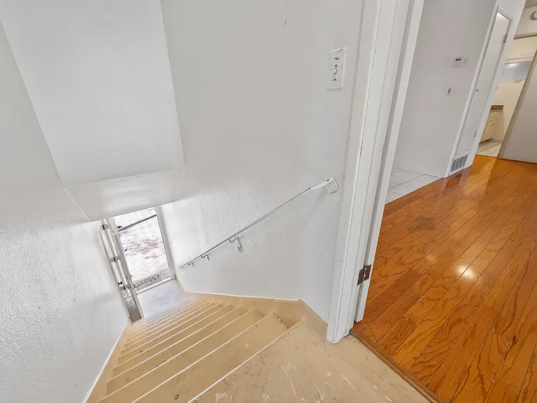 101 Hampden Ter — Photo 12