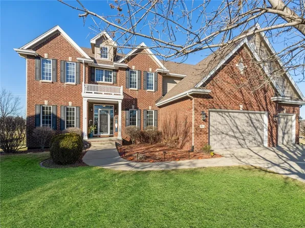 14601 Wilden Dr, Urbandale, IA 50323