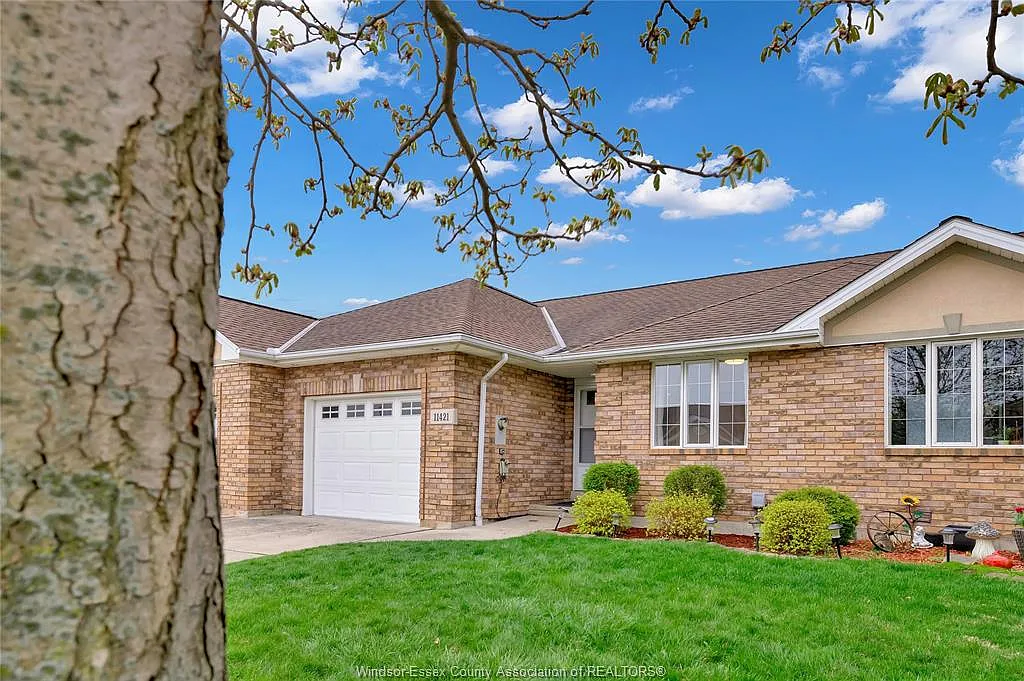 4 bed, $2,650 — Photo 1