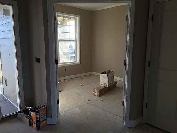 5th image of 4755 Bluestem Way N