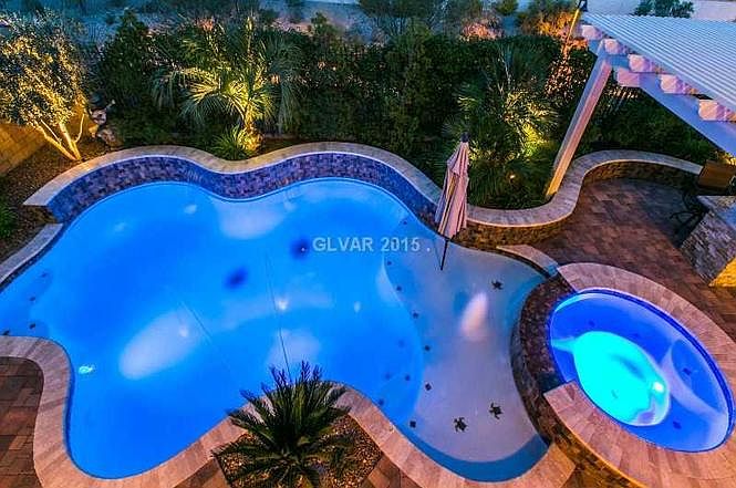 1st image of 548 Highland Bluff Way