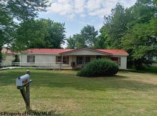 124 Classic Vanville Rd, Martinsburg, WV 25405