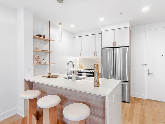2nd image of 2-24 26th Ave #426