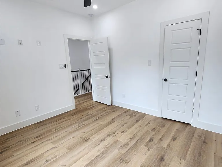 316 S Sandra St #A — Photo 16