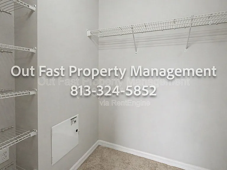 6919 Holly Heath Dr — Photo 40