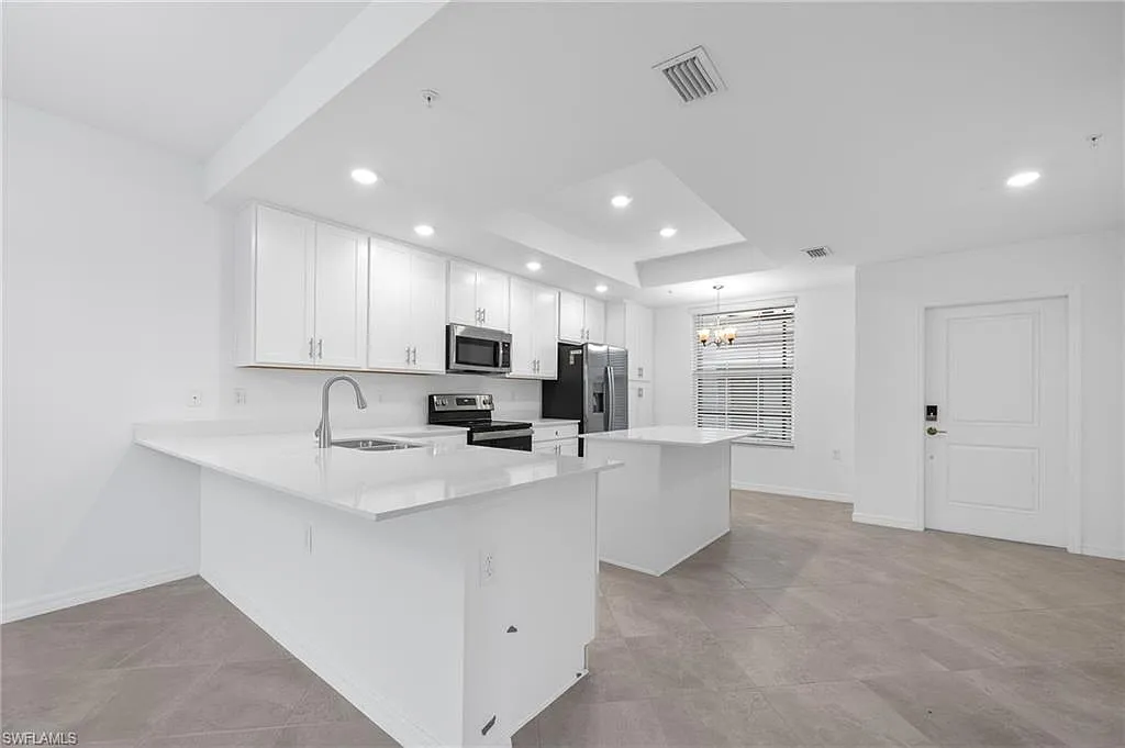2 bed, 2.0 bath, 1569 sqft, $2,495 — Photo 4