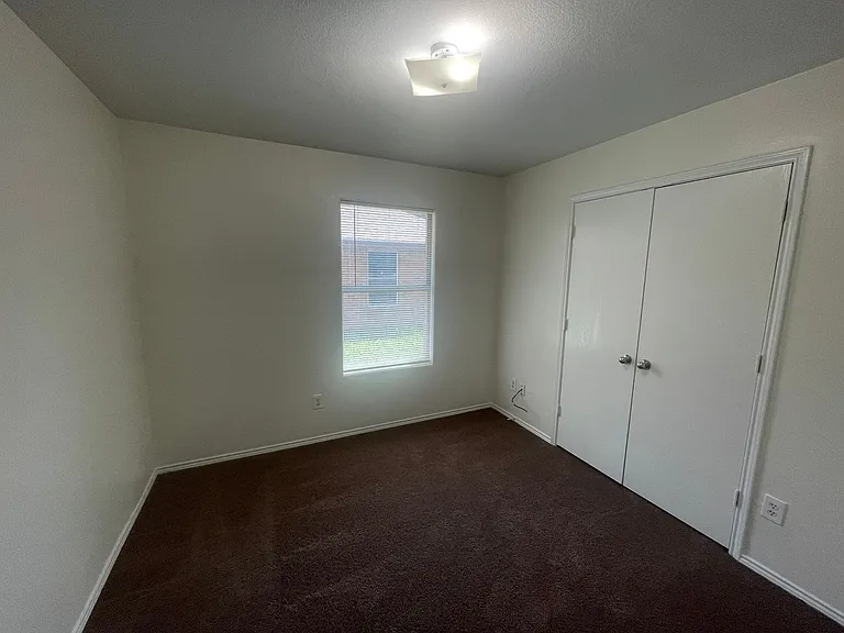 1306 Trent St — Photo 6
