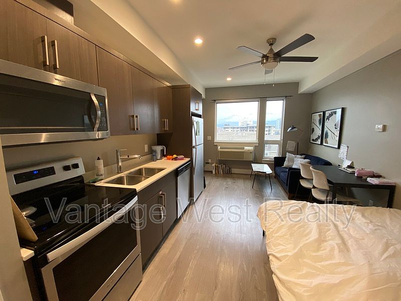 1st image of 925 Leon Ave #645