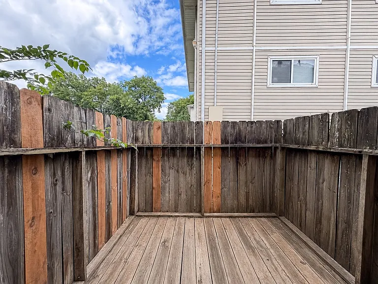 2827 Dayton Blvd #6 — Photo 16