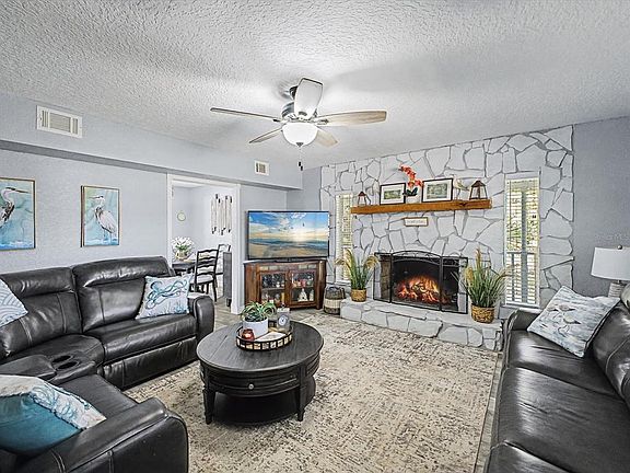 2nd image of 24420 Lanark Rd