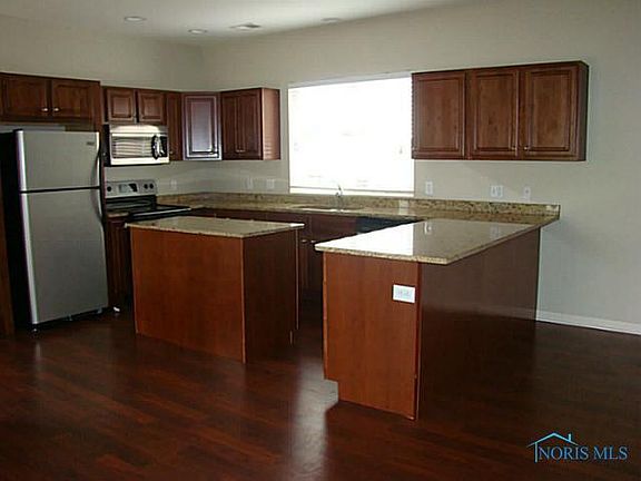 5th image of 145 S Saint Clair #34