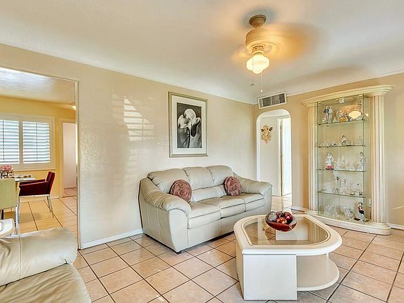 5th image of 8049 Carpenter Dr