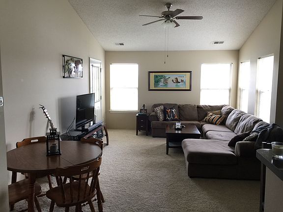 2nd image of 1708 Ontario Ave APT 204