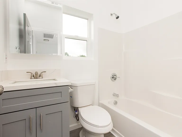 104 S Chestnut St #B — Photo 22